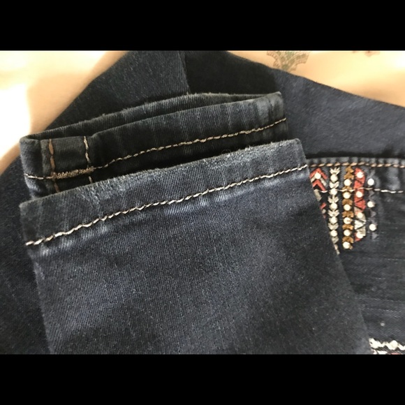 Miss Me Aztec jeans very rare size 24 - Picture 3 of 5